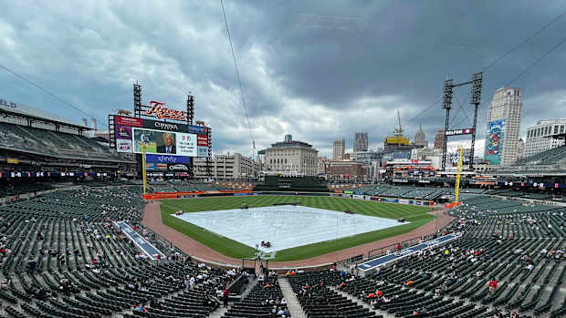 Comerica rain